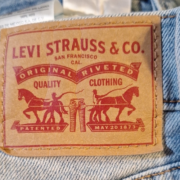 Signature by Levi Strauss Light Blue Women's Straight Leg Jeans - Picture 7 of 7